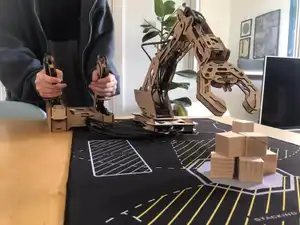 Kickstarter Toys: ARMPAL 3D Board Game Review